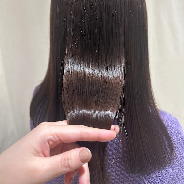 【うる艶】ストレートパーマ+似合せカット18,700→14,960