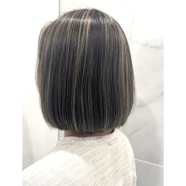 【白髪ぼかし】カット+表面のみ白髪ぼかしハイライト+Ｎ.ルフレカラー+艶髪TR