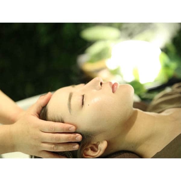 【温感保湿◎頭浸浴ヘッドスパ5分】＋カット＋グロスTR