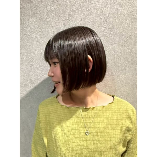 【スタイリストmei担当】平日限定カット+プレミアムセラムトリートメント¥10500~(税込)