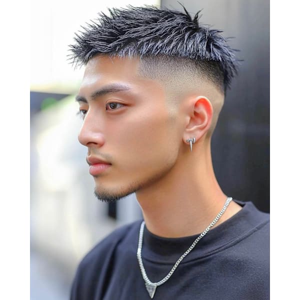 【メンズ・3月限定クーポン★】カット+眉カット￥5,500 [立川駅/メンズ]