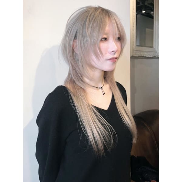 ロングウルフ ハイレイヤーウルフ　ミルクティーベージュ