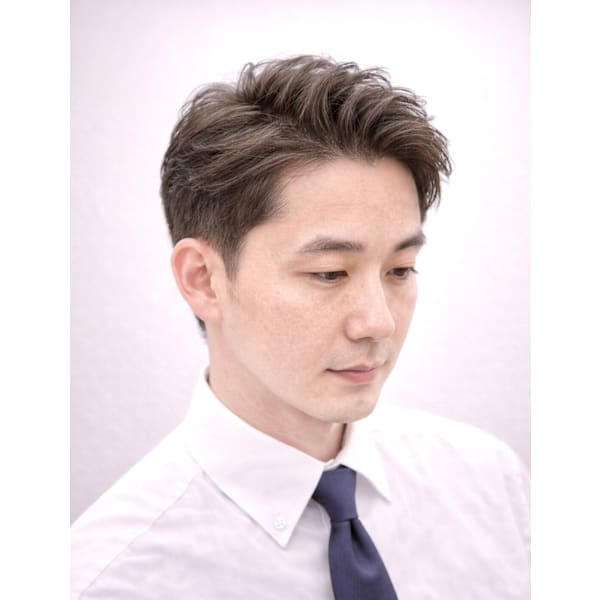 【平日男性限定！仕事帰りにも◎】清潔感メンズカット+眉カット+炭酸シャンプー　¥4950