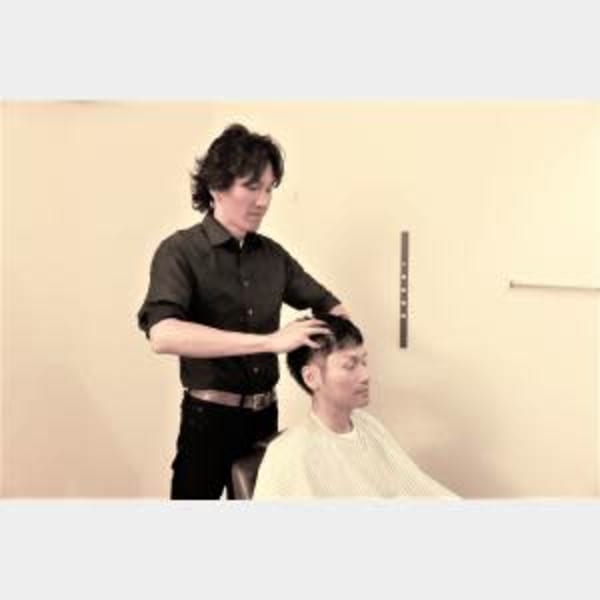 ヘアカット＋ヘッドスパ+ネックケア+スカルプブラシ×2プレゼント　　