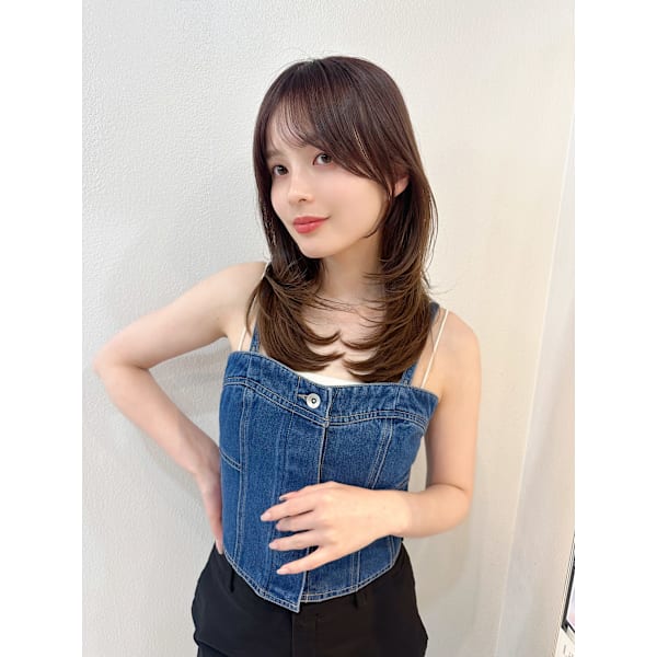 《人気No.3》小顔に魅せる全体カット+コテ巻き仕上げ￥5,800