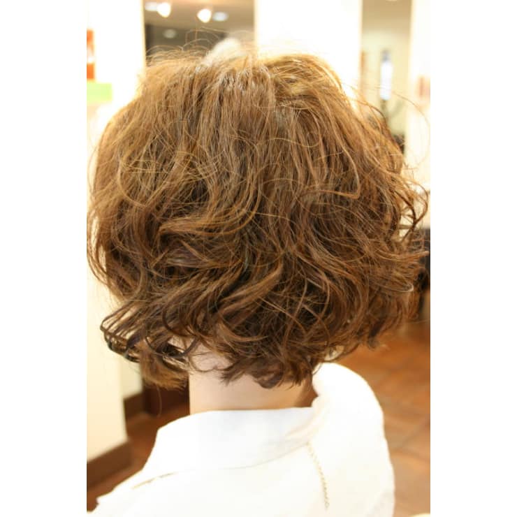 クリープパーマ Hair Qril ヘア クリル のヘアスタイル 美容院 美容室を予約するなら楽天ビューティ