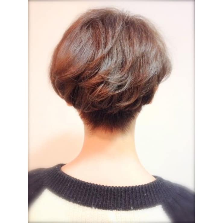 刈り上げ女子ショート Aco アコ のヘアスタイル 美容院 美容室を予約するなら楽天ビューティ