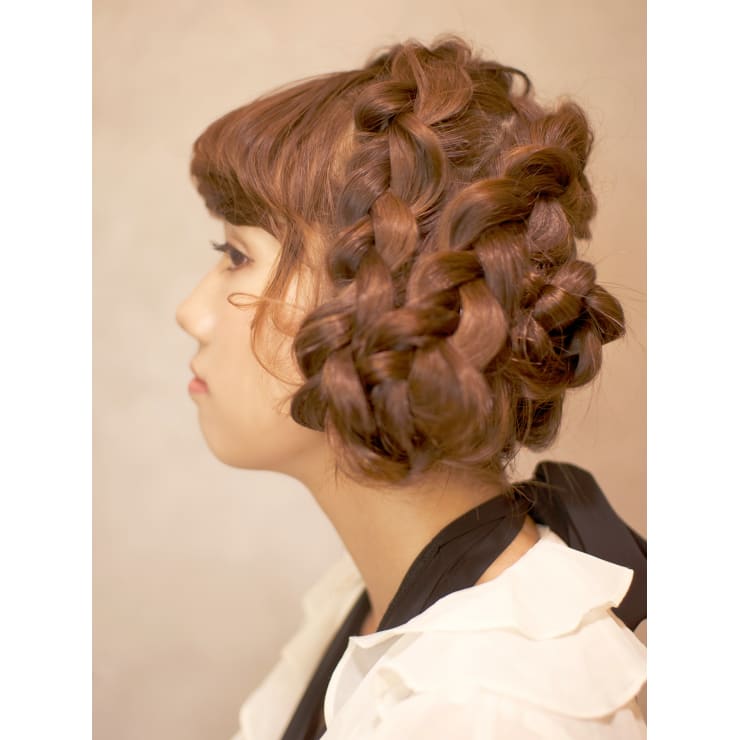 編み込みがかわいいパーティーヘアアレンジ Bekku Hair Salon ベックヘアサロン のヘアスタイル 美容院 美容室を予約するなら楽天ビューティ