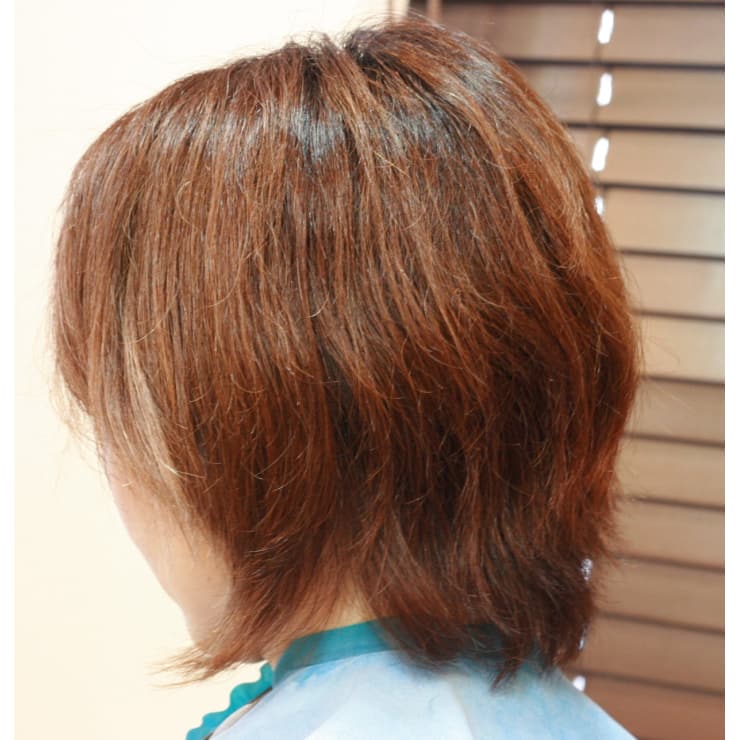 剛力彩芽 の髪型 前下がり 耳かけショートヘア バージョン Hair Qril ヘア クリル のヘアスタイル 美容院 美容室を予約するなら楽天ビューティ