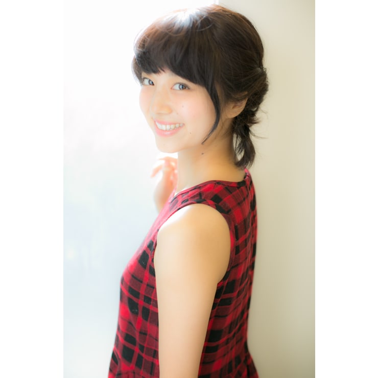 海外セレブ風 可愛いねじりアレンジ Euphoria 原宿 ユーフォリア ハラジュク ユーフォリア ハラジュク のヘアスタイル 美容院 美容室を予約するなら楽天ビューティ