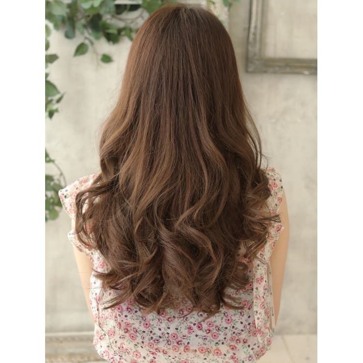 ヌーディーなロングヘアで大人巻き髪 重めバングであまさアップ 美容室 コミュニティサロン と和 美髪 巣鴨店 ビヨウシツ コミュニティサロントワ ビガミ スガモテン のヘアスタイル 美容院 美容室を予約するなら楽天ビューティ