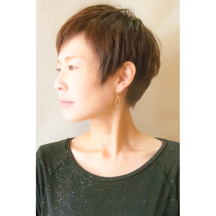 大人きれいめ抜け感ショート Broto ブロット のヘアスタイル 美容院 美容室を予約するなら楽天ビューティ