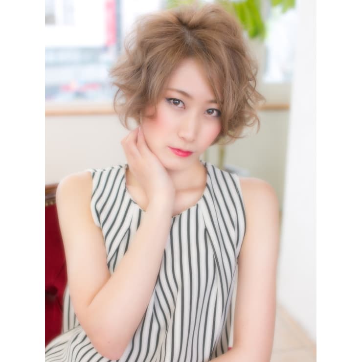 くせ毛風ひし形シルエット大人ボブ | VIALA 自由が丘(ヴィアラジユウ