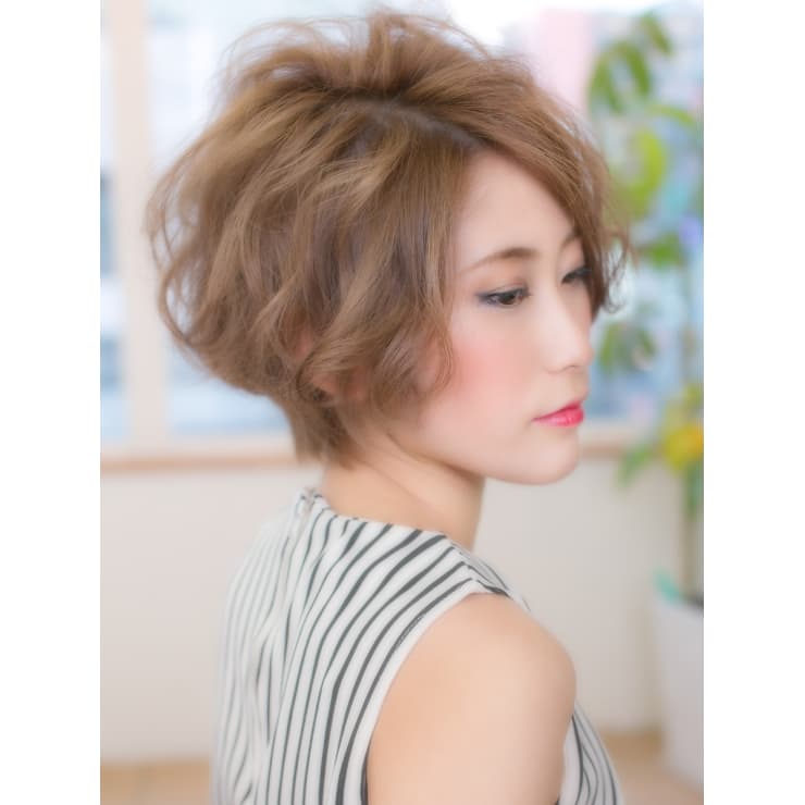 くせ毛風ひし形シルエット大人ボブ | VIALA 自由が丘(ヴィアラジユウ