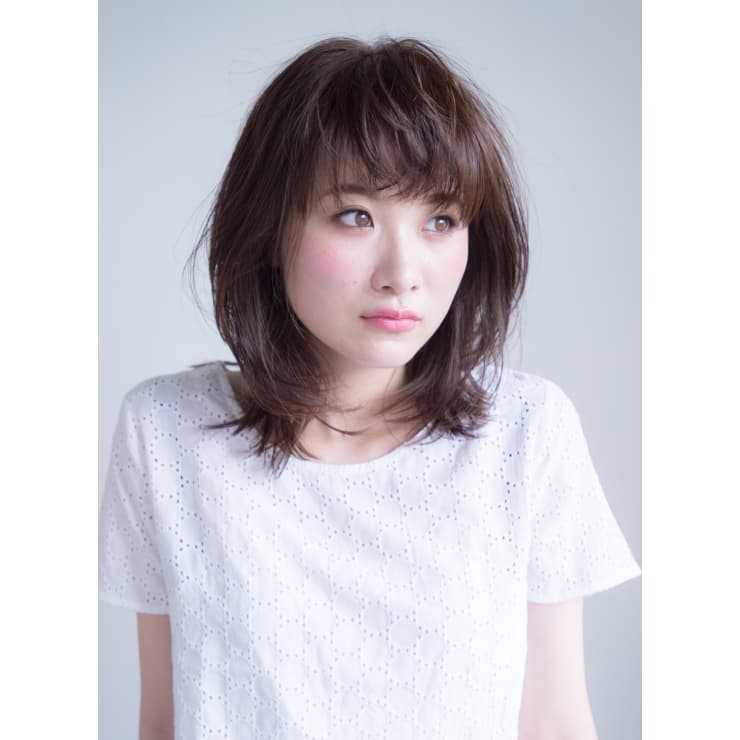 シースルーバング ミディアムレイヤー Anti アンティ のヘアスタイル 美容院 美容室を予約するなら楽天ビューティ シースルーバング ミディアムレイヤー Anti アンティ のヘアスタイル 美容院 美容室を予約するなら楽天ビューティ
