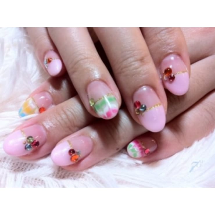 フレンチピーコック 7 ナナドシー のネイルデザイン ネイル まつげサロンを予約するなら楽天ビューティ