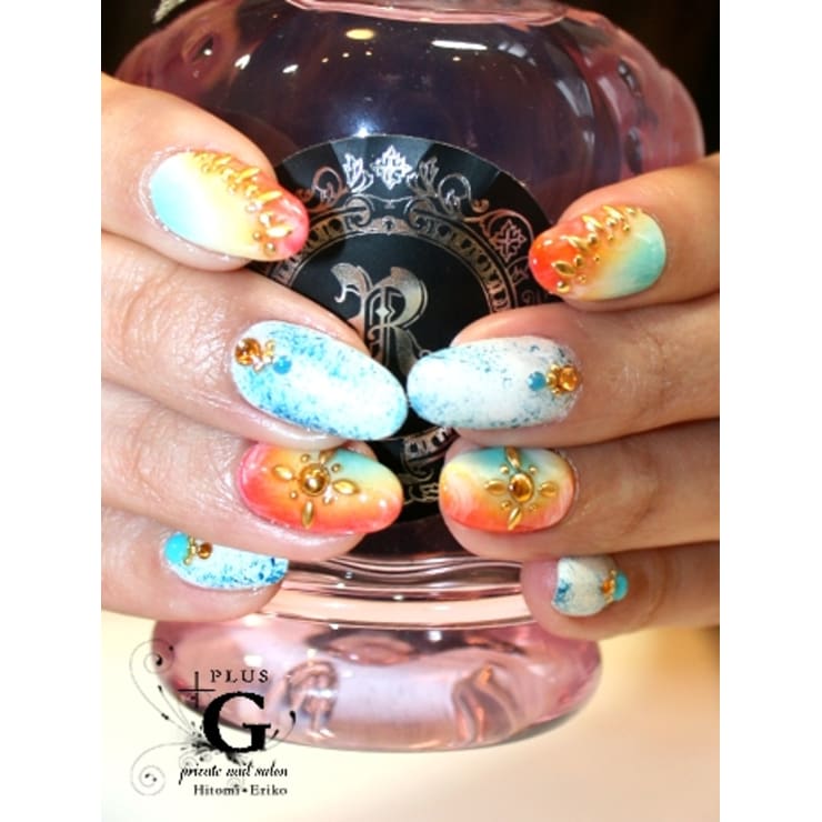 カラフルネイル 🦋🌹 #ohmynailnail カラフルmetallic🥬💖 #個性派ネイル #個性