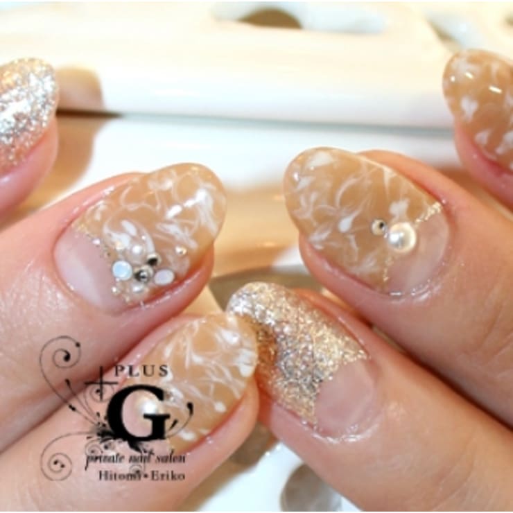 エレガントマーブルフレンチネイル Plusg プラスジー のネイルデザイン ネイル まつげサロンを予約するなら楽天ビューティ