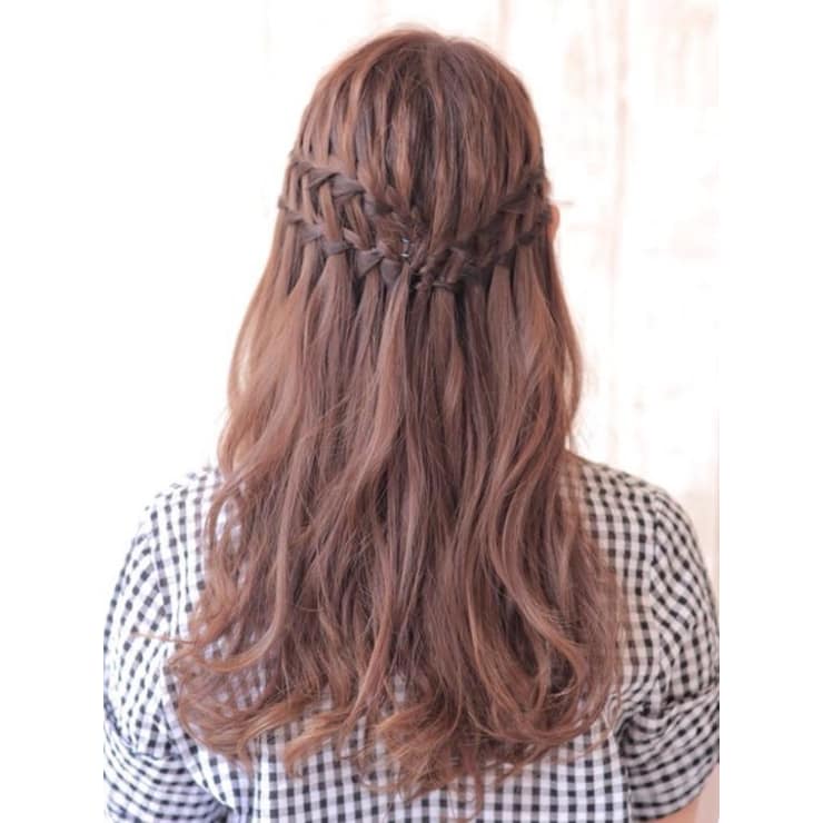 ラブレスアレンジ ウォーターフォール La Bless キュービック ラブレス のヘアスタイル 美容院 美容室を予約するなら楽天ビューティ ラブレスアレンジ ウォーターフォール La Bless キュービック ラブレス のヘアスタイル 美容院 美容室を予約するなら楽天ビューティ