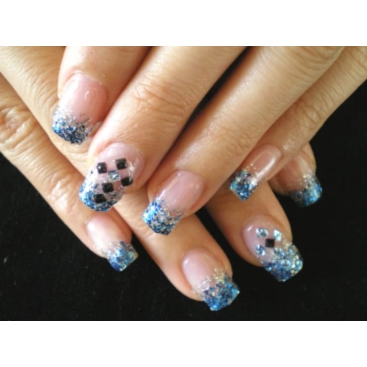 ブルーラメグラ Nail Salon Shandi ネイルサロンシャンディ のネイルデザイン ネイル まつげサロンを予約するなら楽天ビューティ