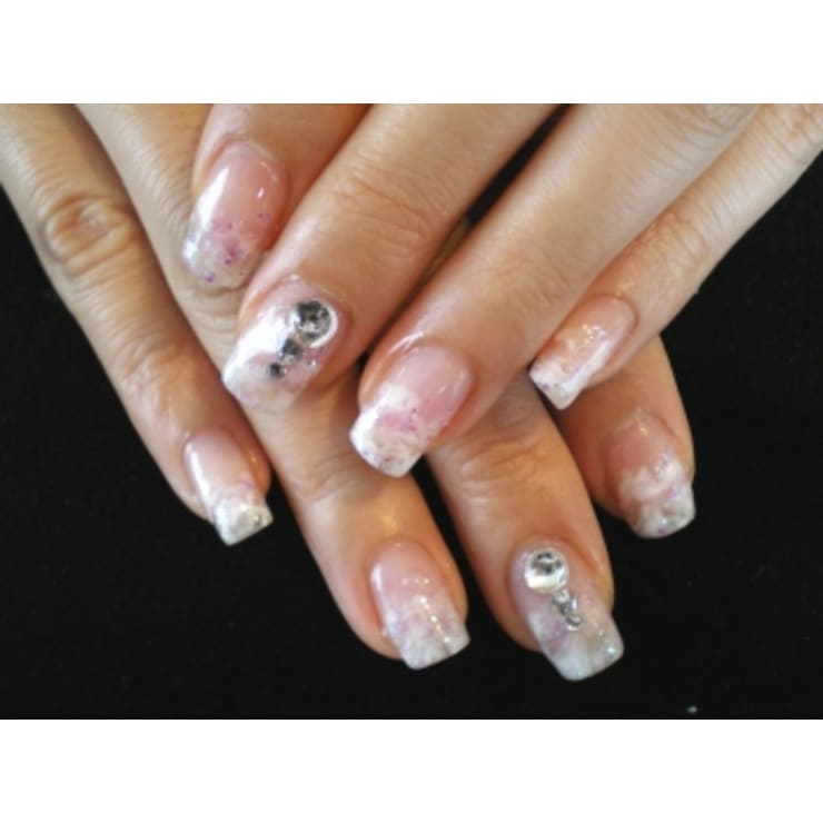 ホワイトマーブル Nail Salon Shandi ネイルサロンシャンディ のネイルデザイン ネイル まつげサロンを予約するなら楽天ビューティ