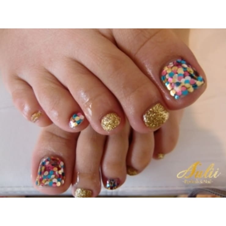 Foot ミラーボール A Ulii Nail アウリー のネイルデザイン ネイル まつげサロンを予約するなら楽天ビューティ