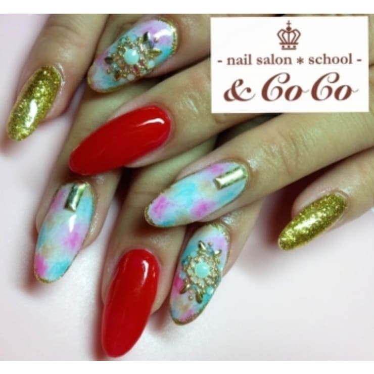 ビビッド タイダイ柄 Nailsalon School Coco ネイルサロンスクールアンドココ のネイルデザイン ネイル まつげサロンを予約するなら楽天ビューティ