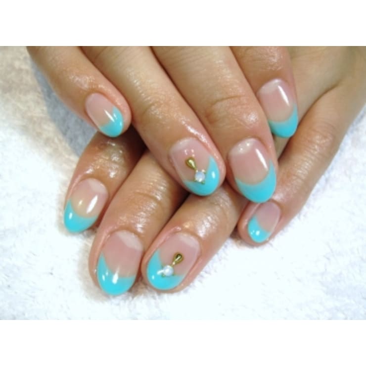 夏フレンチ Nail Salon Amule ネイルサロンアミュール のネイルデザイン ネイル まつげサロンを予約するなら楽天ビューティ