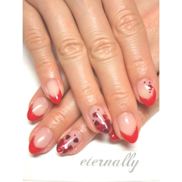赤フレンチ ハートホロ Eternally エターナリー のネイルデザイン ネイル まつげサロンを予約するなら楽天ビューティ