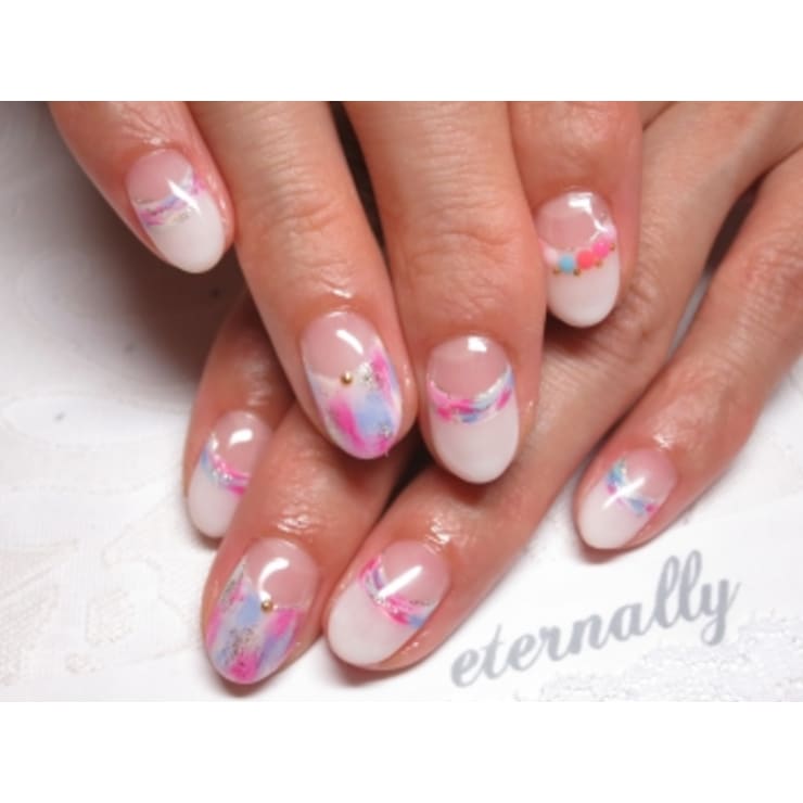 逆フレンチデザインネイル Eternally エターナリー のネイルデザイン ネイル まつげサロンを予約するなら楽天ビューティ