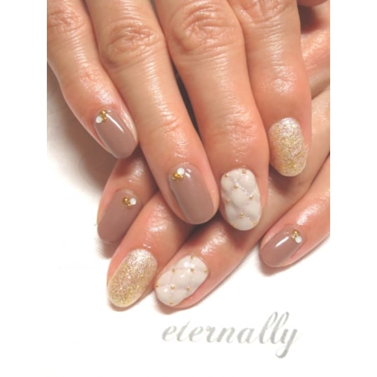 ベージュ キルティングネイル Eternally エターナリー のネイルデザイン ネイル まつげサロンを予約するなら楽天ビューティ