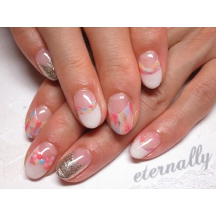 逆フレンチ ピーコック ぼかしマーブル Eternally エターナリー のネイルデザイン ネイル まつげサロンを予約するなら楽天ビューティ