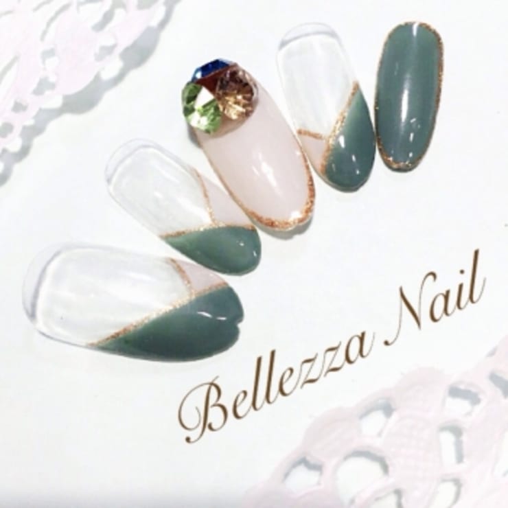 大人カラーで変形フレンチネイル Bellezzanailschool Salon ベレッツァ のネイルデザイン ネイル まつげサロンを予約するなら楽天ビューティ