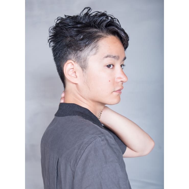 2ブロックのソフトリーゼントショート Anti アンティ のヘアスタイル 美容院 美容室を予約するなら楽天ビューティ