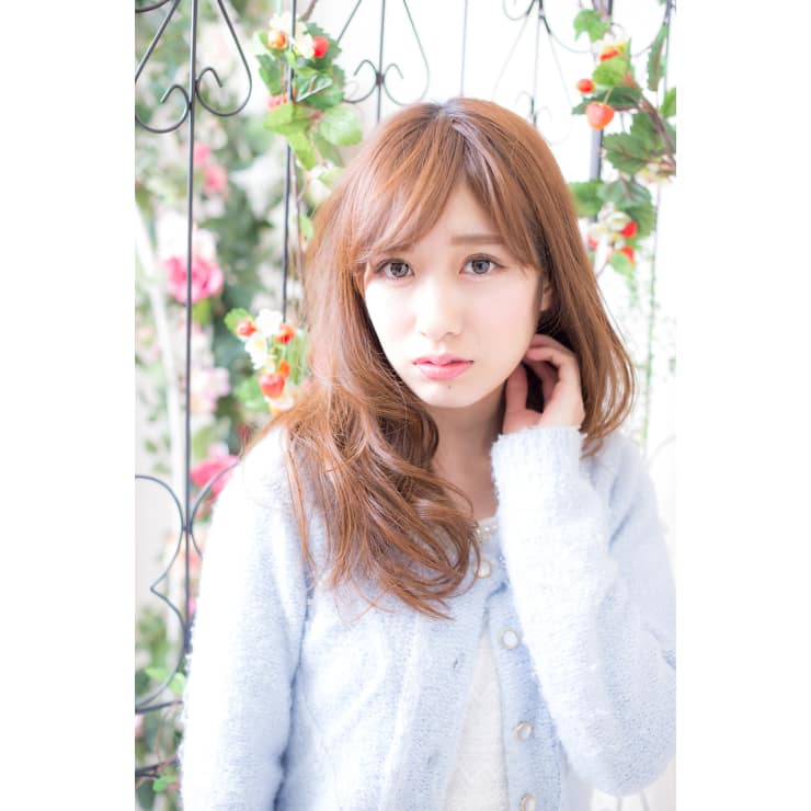 かわいい小顔ふわふわカール 前髪アレンジタイプ Miel Hair Est ミエルヘアーエスト のヘアスタイル 美容院 美容室を予約するなら楽天ビューティ
