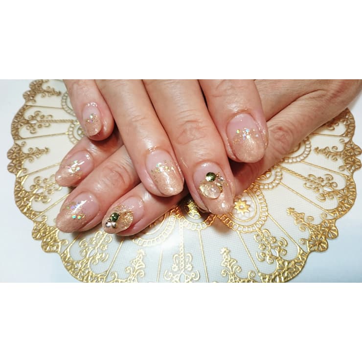 カプチーノ色のグラデーション15秋冬 Nail Salon Shandi ネイルサロンシャンディ のネイルデザイン ネイル まつげサロンを予約するなら楽天ビューティ