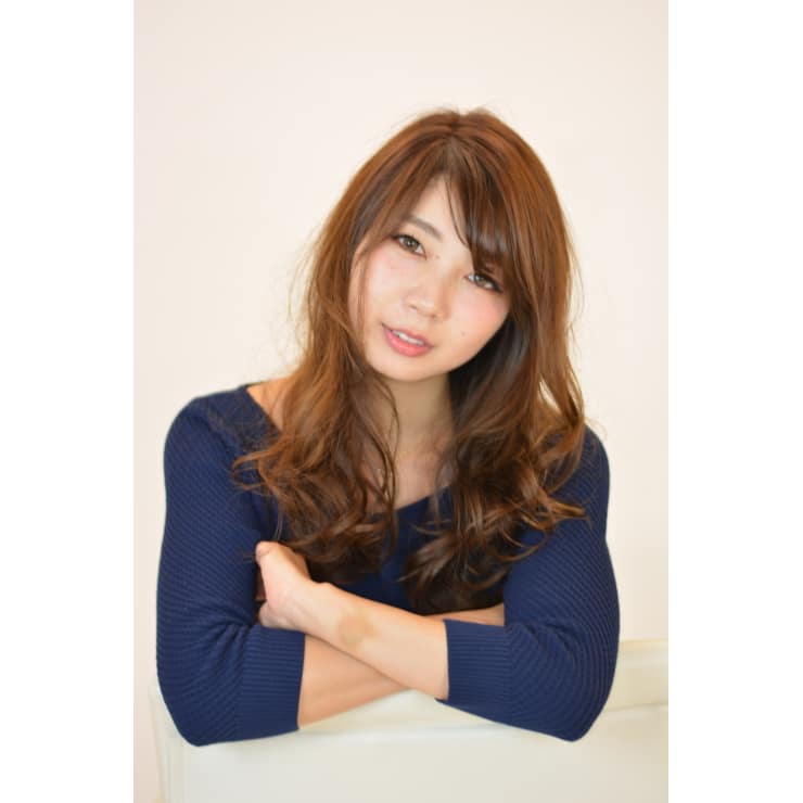 流し前髪 大人グラムロング Ash 久が原店 アッシュクガハラテン のヘアスタイル 美容院 美容室を予約するなら楽天ビューティ