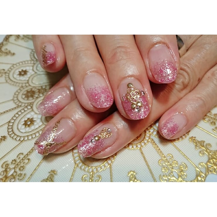 ピンク ラメグラデーション Nail Salon Shandi ネイルサロンシャンディ のネイルデザイン ネイル まつげサロンを予約するなら楽天ビューティ