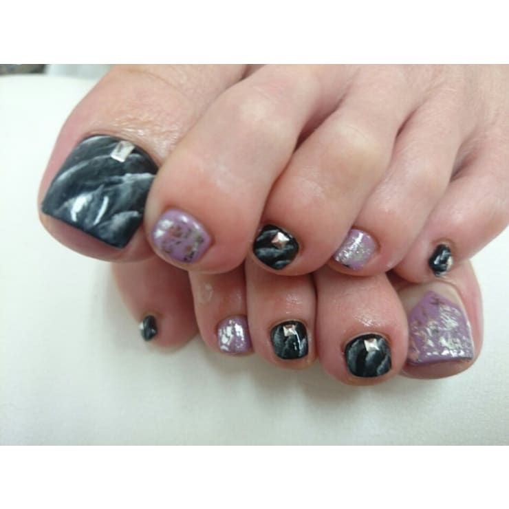 フット ミラーホイルネイル Nail Salon Coco ココ のネイルデザイン ネイル まつげサロンを予約するなら楽天ビューティ