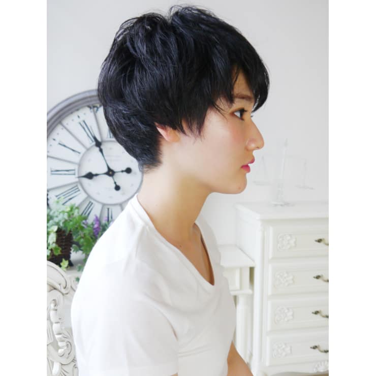 クール可愛い黒髪美人ショート Hair Jurer Deux ジュレドゥ のヘアスタイル 美容院 美容室を予約するなら楽天ビューティ