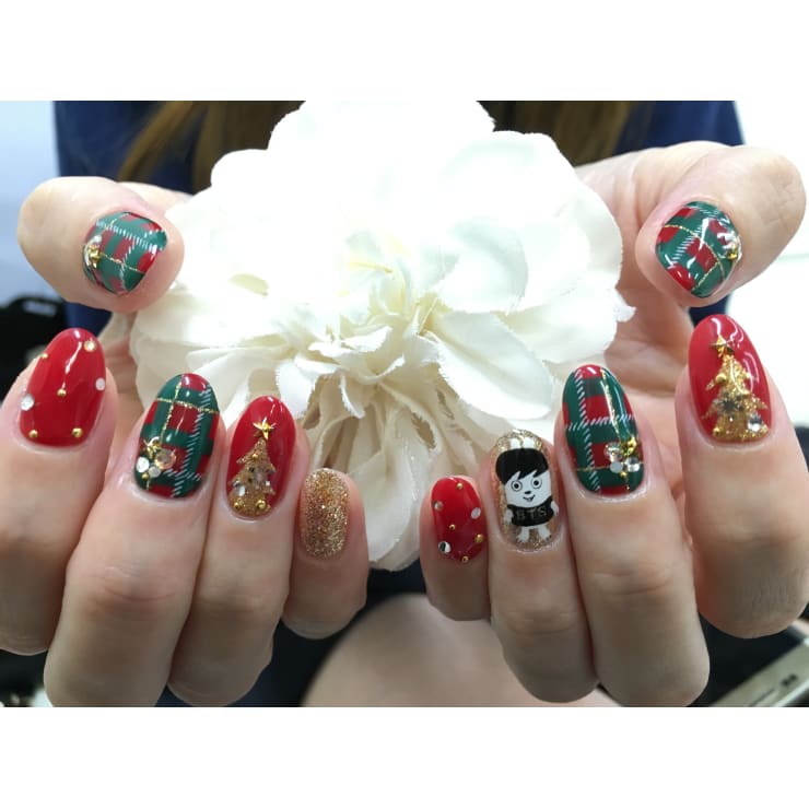 クリスマスネイル Luna Nail ルナネイル のネイルデザイン ネイル まつげサロンを予約するなら楽天ビューティ