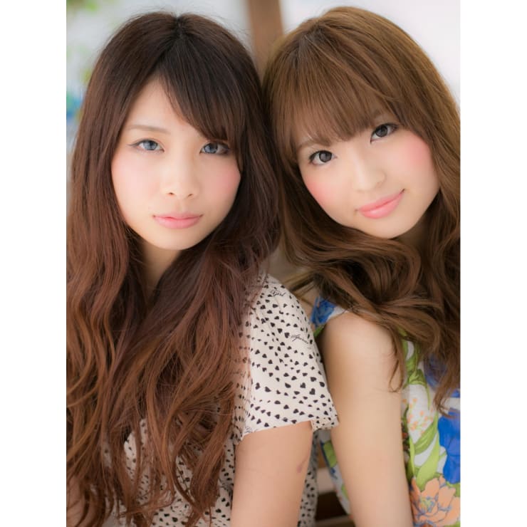 ふわふわパーマの大人可愛い 女子２人 B Cover Hair Spa Bliss 浦和西口店 カバーヘア アンド スパブリス ウラワニシグチテン のヘアスタイル 美容院 美容室を予約するなら楽天ビューティ