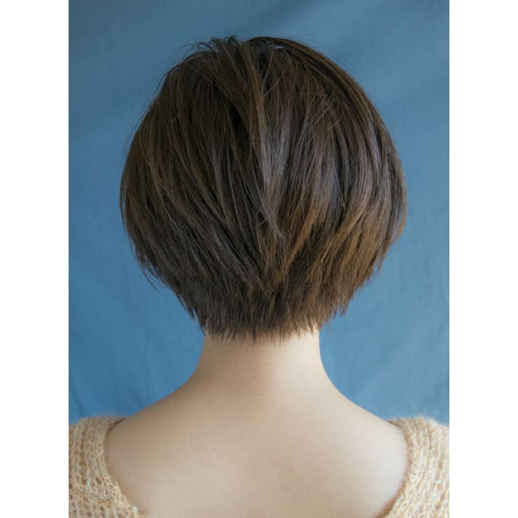 大人に似合う前髪無しのひし形小顔ガーリーショート Anti アンティ のヘアスタイル 美容院 美容室を予約するなら楽天ビューティ