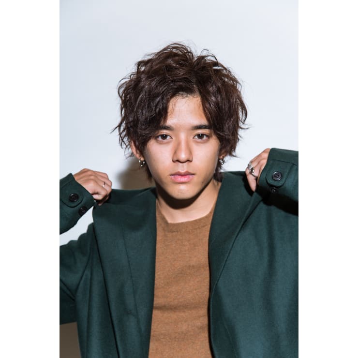 メンズヘア アップバング スパイキーネオウルフ Canaan カナン のヘアスタイル 美容院 美容室を予約するなら楽天ビューティ