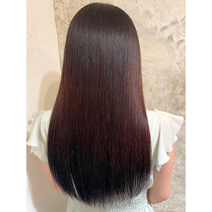 諦めかけたハリ ツヤに 圧倒的なダメージ修復力 海外セレブ御用達の コモレビトリートメント 取扱い Varma 江坂店 ヴェルマ のこだわり特集 美容院 美容室を予約するなら楽天ビューティ