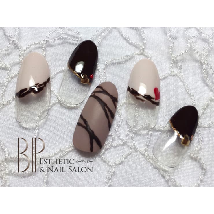 チョコレートネイル B I P Nail Salon ビーアイピーネイルサロン のネイルデザイン ネイル まつげサロン を予約するなら楽天ビューティ