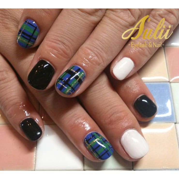 ブルータータンチェック A Ulii Nail アウリー のネイルデザイン ネイル まつげサロンを予約するなら楽天ビューティ
