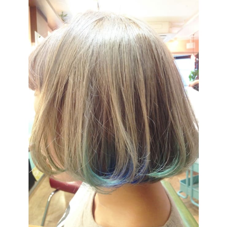 シルバーアッシュ ポイントブルー Amp グリーン Beyond E ビヨンドイー のヘアスタイル 美容院 美容室を予約するなら楽天ビューティ