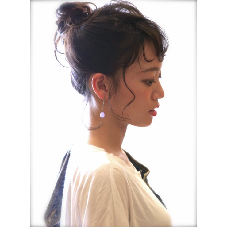 短めヘアでもok 無造作お団子ヘア Beautrium Ginza ビュートリアム のヘアスタイル 美容院 美容室を予約するなら楽天ビューティ