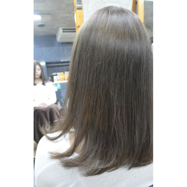 ロンググレイッシュカラー 西ヶ原 Vingt Et Un ヴァンテアン のヘアスタイル 美容院 美容室を予約するなら楽天ビューティ